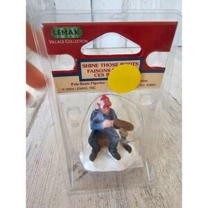 Lemax shine those boots firefighter firemen people village accessory 2004 new